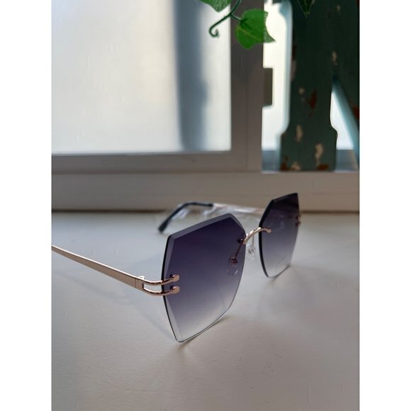 Somewhere‎ Shady Rimless Square Frame Gold Hardware Sunglasses Black main image 7